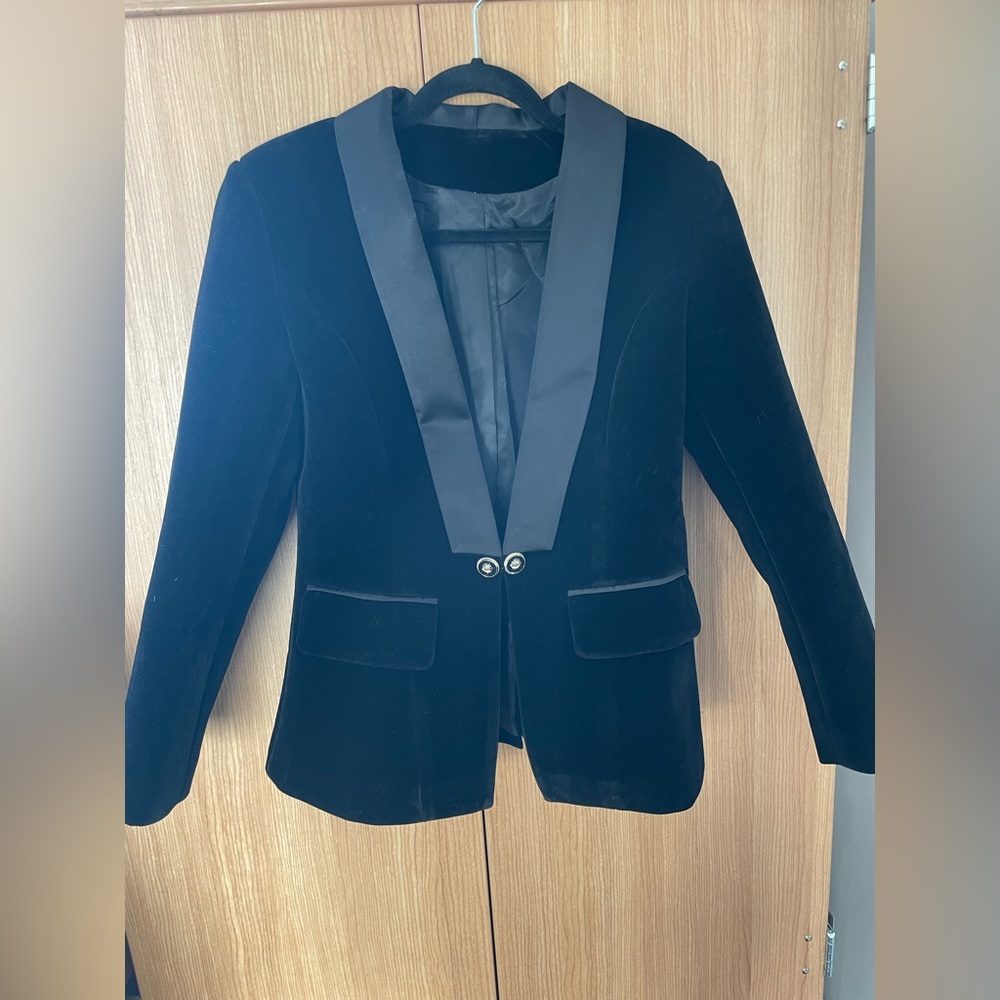 Black velvet blazer